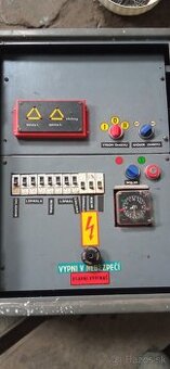 Rozdeľovač elektrického kúrenia, skrinka, rozvodňa, ističe