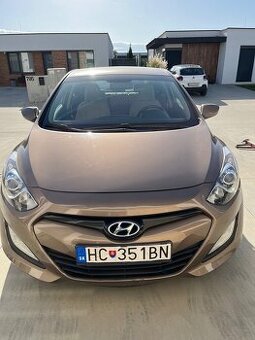 Hyundai i30 hnedá karoséria 1.4 benzín 2013 73kw