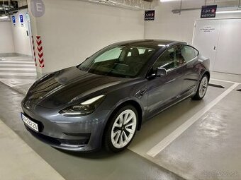 Tesla Model 3 SR + Refresh LFP, 79tisíc km, r.v. 08/21