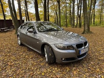 BMW E90 318i