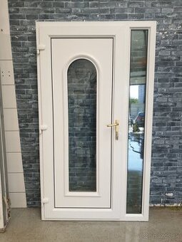 Plastove dvere č  34.  117x207cm Ľ