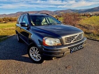 Volvo XC90 2.4 D5 MOMENTUM