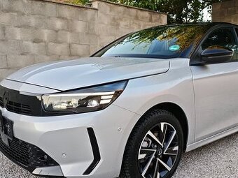 Opel Corsa Ultimate1,2 turbo benzín 74kw r.v.12.2024 km 8350