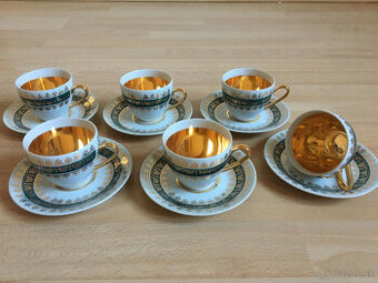 Súprava šálok s tanierikmi