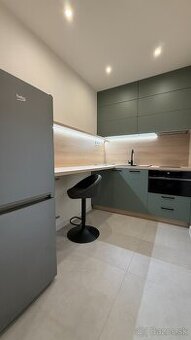 Nový, ešte neobývaný 1 izbový byt na prenájom.