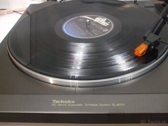 GRAMOFON poloautomat, SERVO, stroboskop TECHNICS vyr. JAPAN