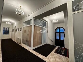 Kancelária v centre mesta s výhľadom na hrad 15m2