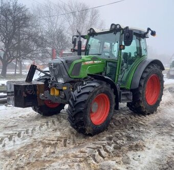TRAKTOR FENDT 211 VARIO