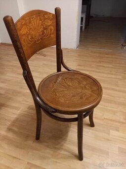 Stoličky Thonet Mundus