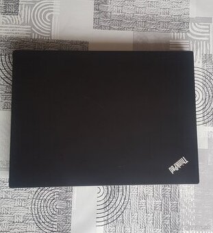 Šasi THINKPAD E495
