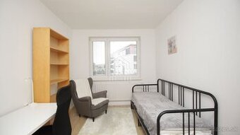 ŠEVČENKOVA - 3 SAMOSTATNÉ izby, VHODNÝ pre 3 študentov