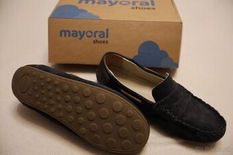 Chlapcenska spolocenska obuv