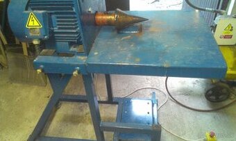 Predám nízkootáčkové el.motory na kuželové štiepačky