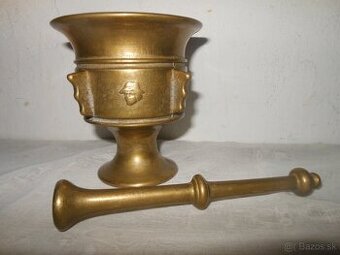 Mosadzný mažiar obojstranný s tľčikom