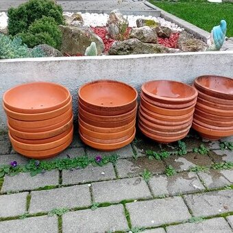 Rozpredam holubnik plus hodiny benzing