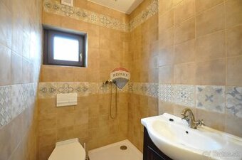 PREDAJ, Rodinný dom, Štrba, pozemok 184 m2 + spoločný dvor p