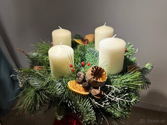 Adventný veniec z prírodných materiálov
