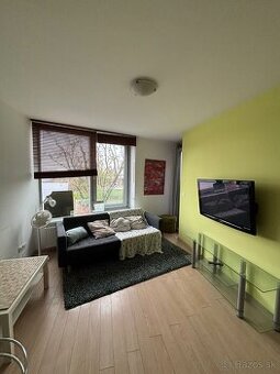 Prenajom 2 izb bytu v širšom centre skvelá cena