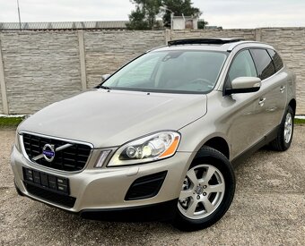 VOLVO XC60 2.4 D3 AWD SUMMUM •Ťažné •Manuál •Panorama - 1