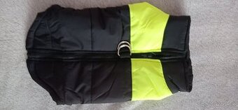 Zimná bundička pre psika.