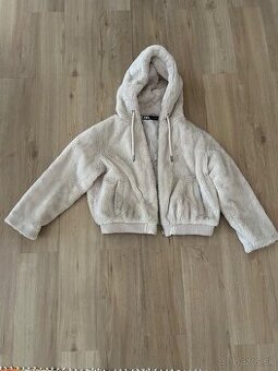 Dievcenska zimna bunda s kapucnou Zara, velkost L