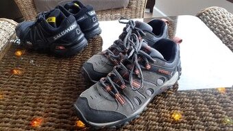 Turistická obuv Merrell.