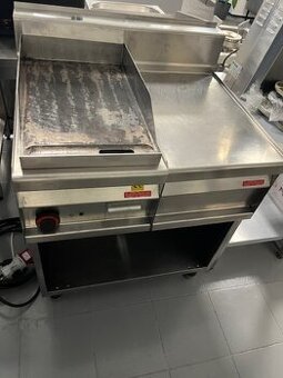 Elektrický gril na podstavci