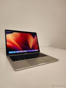 MacBook Pro 2017 | i5 • 8GB • 256GB SSD