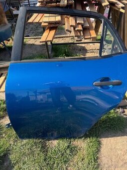 Ľavé zadné dvere Toyota Auris I MK1