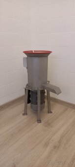 Predám drvič ovocia.