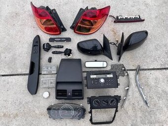 Suzuki SX4, Sedici  zrkadlá,svetlo,vypínač,