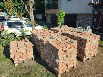 Darujem starú tehlu za odvoz