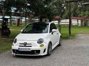 Abarth 500 1,4 TURBO, Xenon, Carplay, PANO, AAC, Perleť