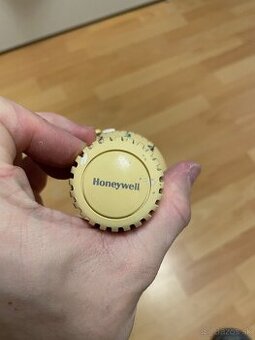 Termostaticke hlavice