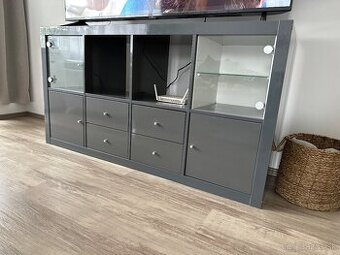 Skrinka pod telku
