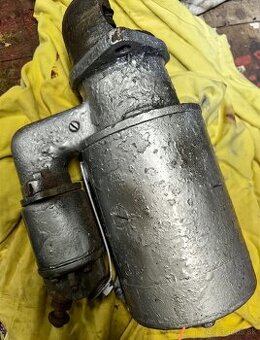 Predam starter + veniec zotrvacnika tatra 805