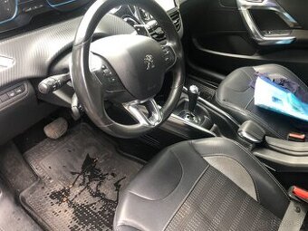 Peugeot 2008 - automat - 1