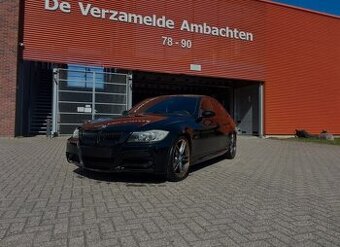 Predám bmw e90 330xi 2006