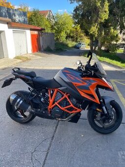 KTM Super Duke 1290 GT
