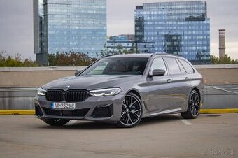 BMW Rad 5 Touring 530d mHEV xDrive A/T / ZÁRUKA /