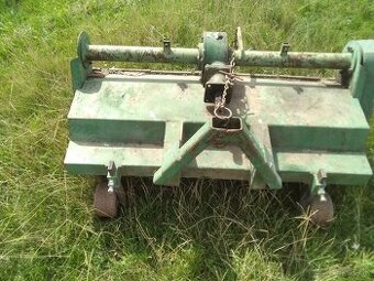 Predám rotavátor za menší traktor.