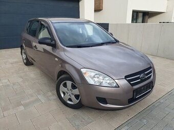 Kia Ceed 1.4 CVVT benzin 77kw