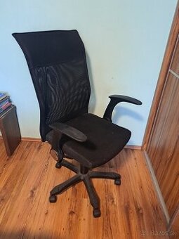 Kancelárska stolička