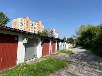 Tehlová garáž s elektrinou