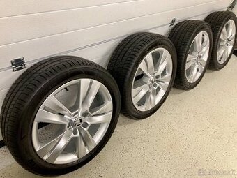 Letná sada org ŠKODA KAROQ 5x112 7J ET45 215/50 R18