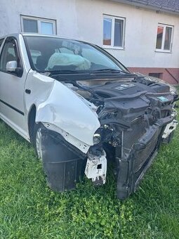 GOLF 4