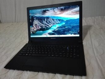 Lenovo. Intel i3. SSD 256 GB. RAM 16 GB. 15,6 FHD.