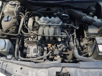 Motor 1.6 benzín 74kw. AKL