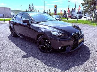 Lexus IS 300h Luxury, r.v. 2016, 133 kW, hybrid
