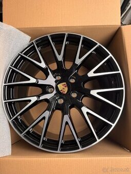 ORIG.PORSCHE PANAMERA 2025 R21 FACELIFT.RS SPYDER NOVE - 1